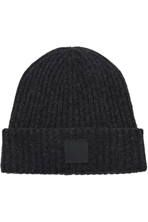 Marc Jacobs Ribbed logo-patch beanie