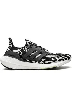 adidas Ultraboost 22 "Zebra" sneakers