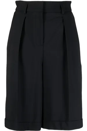 LORENA ANTONIAZZI Pleat-detail knee-length shorts