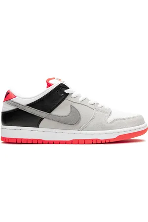 Nike SB Dunk Low "Infrared" sneakers