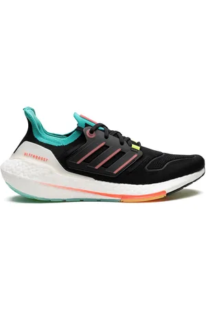 adidas Ultraboost 22 low-top sneakers