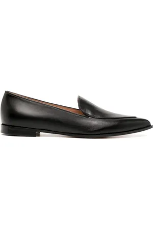 Gianvito Rossi Perry pointed-toe leather loafers