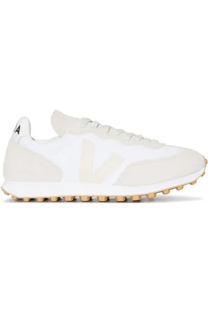 Veja Logo-patch lace-up sneakers