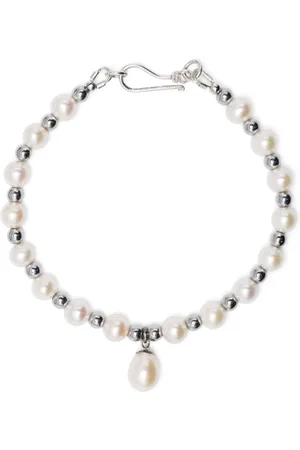 A Sinner in Pearls Beaded pearl bracelet