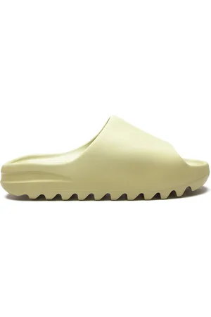 adidas YEEZY "Resin 2021" slides