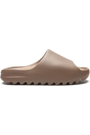 adidas YEEZY Slide "Core 2021" sneakers