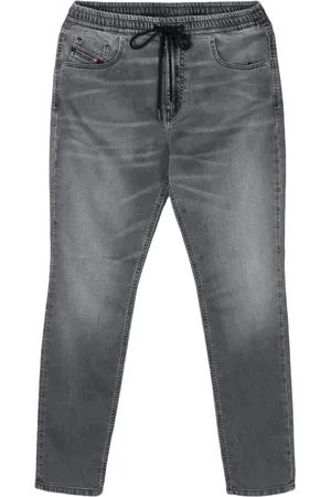 Diesel 2031 D-Krailey mid-rise boyfriend jeans