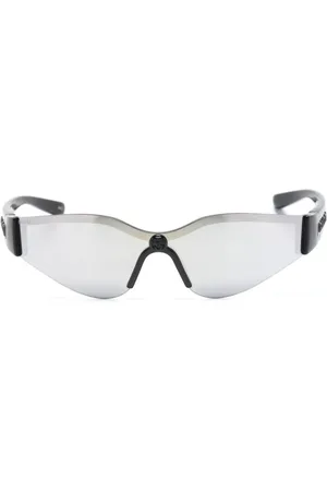 Gucci Interlocking G shield-frame sunglasses