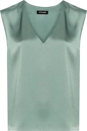 Styland V-neck sleeveless satin blouse