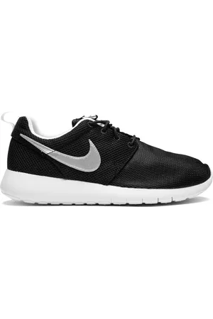 Nike Roshe One low-top sneakers