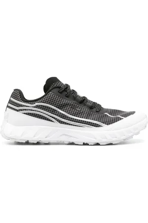 Norda 002 Trail lace-up sneakers