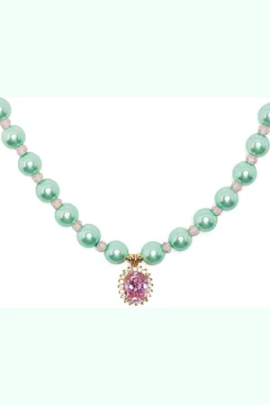 A Sinner in Pearls Pearl beaded necklace