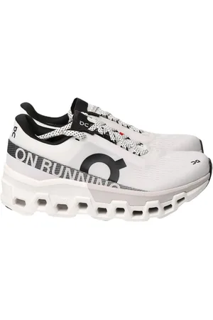 On Running Cloudmonster 2 sneakers