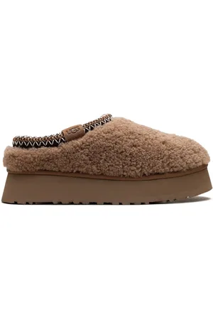 UGG Tazz Maxi Curly "Chestnut" slippers