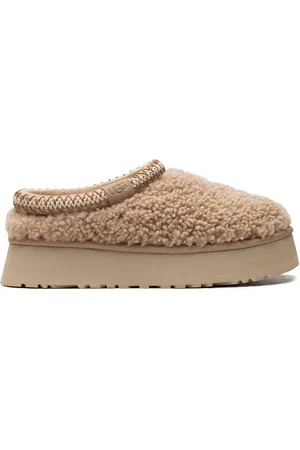 UGG Tazz Maxi Curly "Sand" slippers