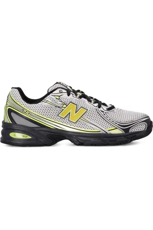New Balance U740 trainers
