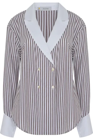 Isolda Anavilhanas shirt