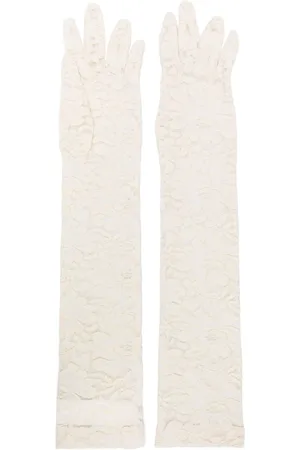 Ioana Ciolacu Brody gloves