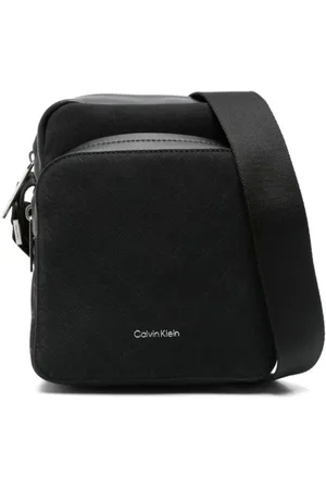 Calvin Klein Logo-print shoulder bag