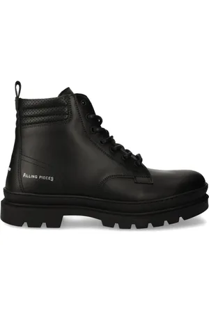 Filling pieces Josh boots