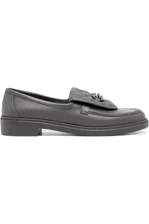 CHANEL CC Turn-lock diamond-quilted loafers