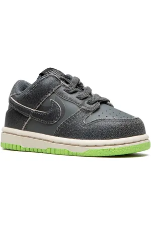 Nike Dunk Low SE"Halloween - Cauldron " sneakers