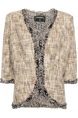 CHANEL 2003 collarless tweed jacket