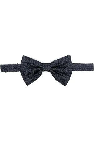 Lady Anne Silk bow tie