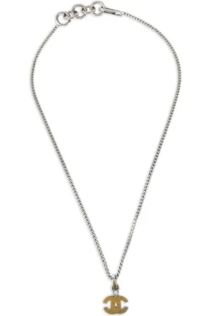 CHANEL 2004 CC pendant chain necklace
