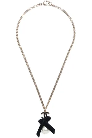 CHANEL 2007 CC Mark pearl necklace