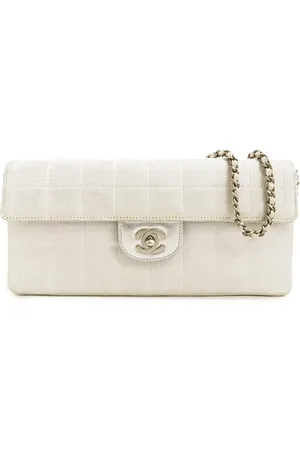CHANEL 2000-2002 New Travel Line East West Flap shoulder bag