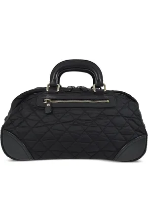 CHANEL 2006 Paris New York diamond-quilted duffle handbag