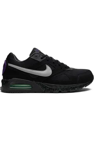 Nike Air Max IVO sneakers