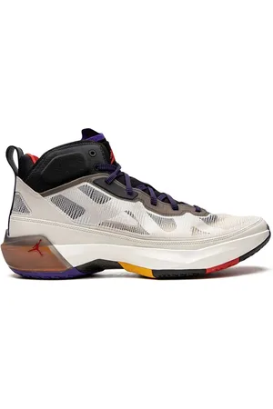 Jordan Air 37 "Beyond Borders" sneakers