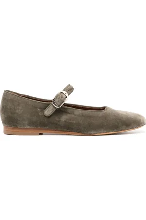 Le Monde Beryl Velvet Mary Jane shoes
