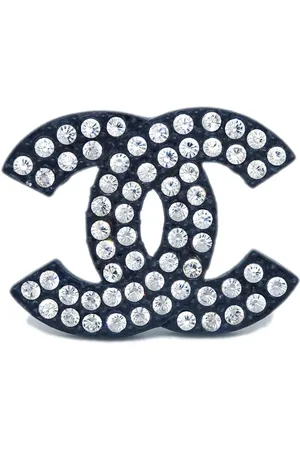 CHANEL 2002 CC crystal-embellished brooch