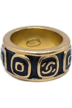 CHANEL 2002 logo-embossed band ring