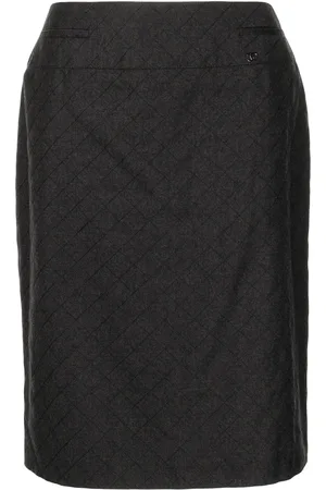 CHANEL 2004 diamond-pattern pencil skirt