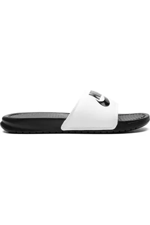 Nike Benassi JDI slides