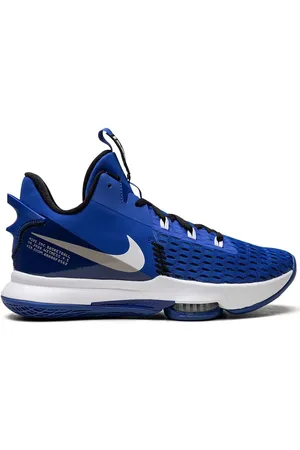 Nike Lebron Witness V sneakers