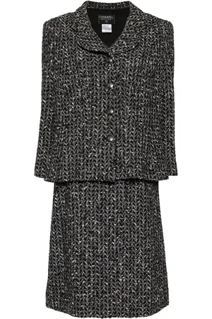 CHANEL 1997 tweed skirt suit