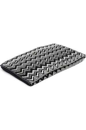 Missoni Zigzag-pattern beach towel