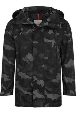 Moncler Logo-appliqué camouflage-print jacket