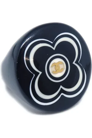 CHANEL 2002 camellia-print CC-logo ring