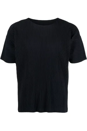 Issey Miyake Plissé round-neck T-shirt