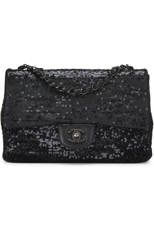 CHANEL 2001 Jumbo Classic Flap shoulder bag
