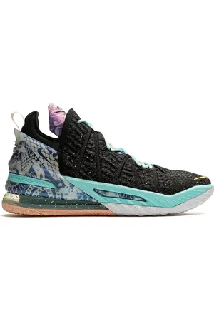 Nike LeBron 18 "Reflections" sneakers