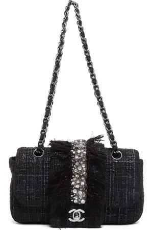 CHANEL 2005 tweed shoulder bag