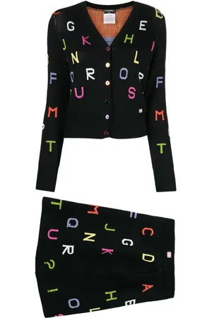 CHANEL 2001 knitted cardigan and skirt set