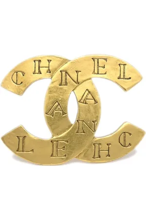 CHANEL 1999 CC logo-engraved brooch